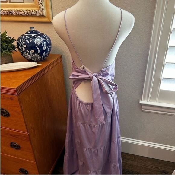 Alice + Olivia NWT Hartley Open Back Tiered Midi Dress in Lilac Size 8 - Picture 7 of 12